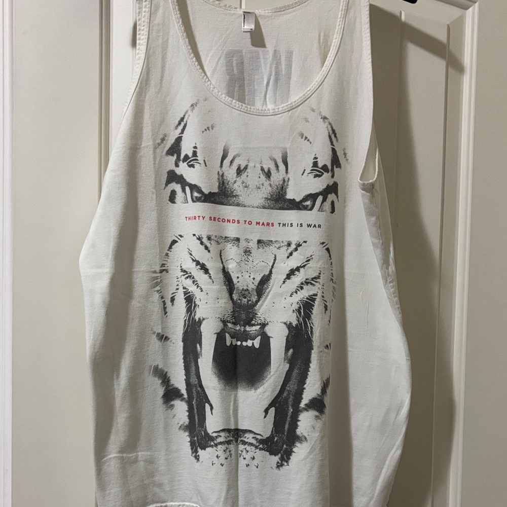 30 Seconds to Mars tank